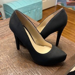 Jessica Simpson black heels